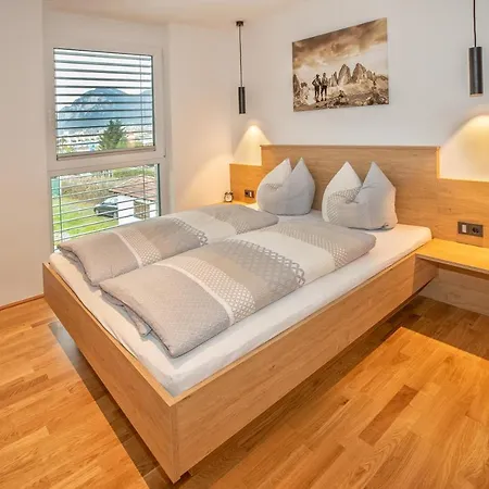 Ella * インスブルック