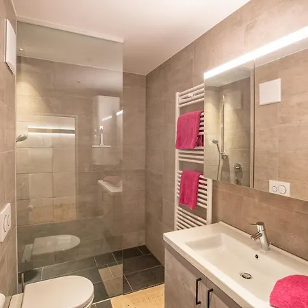 Ella インスブルック