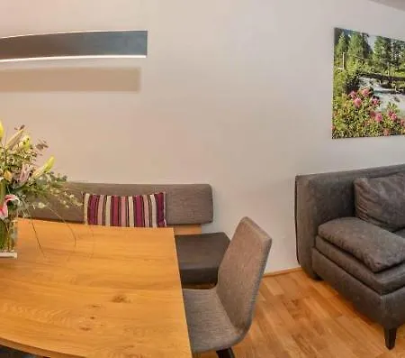 Ella アパート インスブルック